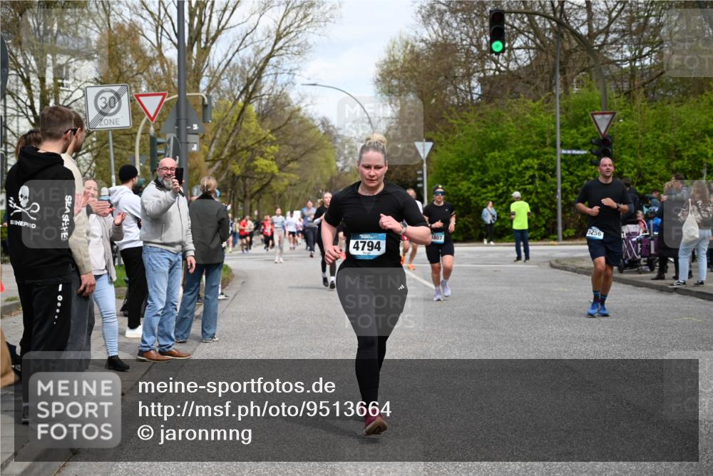 12.04.2026 - 45. Internationalen Wilhelmsburger Insellauf J. Mangold http://msf.ph/oto/9513664 12.04.2026 13:09:35 Ziel 5631, 4318, 4911, 4857, 3076, 5682, 5611, 5108, 4288, 5190, 3121, 2337, 3056, 2688, 4776, 2689, 5095, 3571, 5760, 3019, 3440, 5761, 4335, 3807, 4794, 2687, 5090, 5256, 4419, 5454, 5624, 5005, 3557, 3729, 3890, 5282, 2072, 5130, 3004, 2103, 5089, 2001, 4116, 2743, 3673, 4961, 3919, 3793, 3549 meine-sportfotos.de