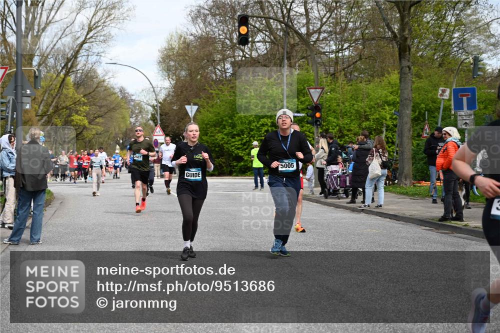 12.04.2026 - 45. Internationalen Wilhelmsburger Insellauf J. Mangold http://msf.ph/oto/9513686 12.04.2026 13:09:40 Ziel 5611, 5108, 4288, 5190, 3121, 2337, 3056, 2688, 4776, 2689, 5095, 3571, 5760, 3019, 3440, 5761, 4335, 3807, 4794, 2687, 5090, 5256, 5256, 4419, 5454, 5624, 5005, 3557, 3729, 3890, 5282, 2072, 5130, 5130, 3004, 2103, 5089, 2001, 4116, 2743, 3673, 4961, 3919, 3793, 3549, 5646, 5287, 4910, 4278, 4935, 2129 meine-sportfotos.de