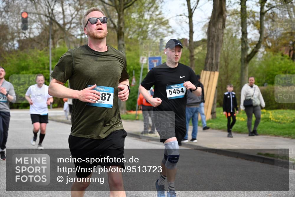 12.04.2026 - 45. Internationalen Wilhelmsburger Insellauf J. Mangold http://msf.ph/oto/9513723 12.04.2026 13:09:44 Ziel 4288, 5190, 3121, 2337, 3056, 2688, 4776, 2689, 5095, 3571, 5760, 3019, 3440, 5761, 4335, 3807, 4794, 2687, 5090, 5256, 4419, 5454, 5624, 5005, 3557, 3557, 3729, 3890, 5282, 2072, 5130, 3004, 2103, 5089, 2001, 4116, 2743, 2743, 3673, 4961, 3919, 3793, 3549, 5646, 5287, 4910, 4278, 4935, 2129, 2982, 2121 meine-sportfotos.de