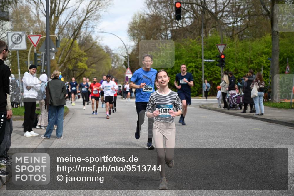 12.04.2026 - 45. Internationalen Wilhelmsburger Insellauf J. Mangold http://msf.ph/oto/9513744 12.04.2026 13:09:47 Ziel 3056, 2688, 4776, 2689, 5095, 3571, 5760, 3019, 3440, 5761, 4335, 3807, 4794, 2687, 5090, 5256, 4419, 5454, 5624, 5005, 3557, 3729, 3890, 5282, 2072, 5130, 3004, 2103, 5089, 2001, 4116, 2743, 3673, 4961, 3919, 3793, 3549, 5646, 5287, 4910, 4278, 4935, 2129, 2982, 2121, 2289, 4250 meine-sportfotos.de