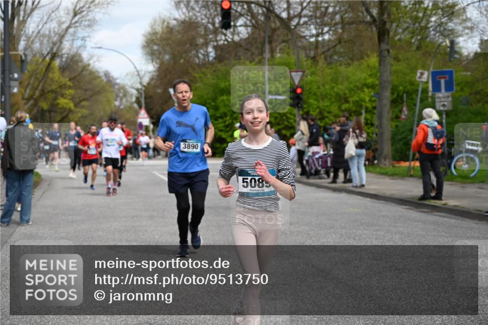 12.04.2026 - 45. Internationalen Wilhelmsburger Insellauf J. Mangold http://msf.ph/oto/9513750 12.04.2026 13:09:48 Ziel 3056, 2688, 4776, 2689, 5095, 3571, 5760, 3019, 3440, 5761, 4335, 3807, 4794, 2687, 5090, 5256, 4419, 5454, 5624, 5005, 3557, 3729, 3890, 3890, 5282, 2072, 5130, 3004, 2103, 5089, 2001, 4116, 2743, 3673, 4961, 3919, 3793, 3549, 5646, 5287, 5646, 5287, 4910, 4278, 4935, 2129, 2982, 2121, 2289, 4250 meine-sportfotos.de