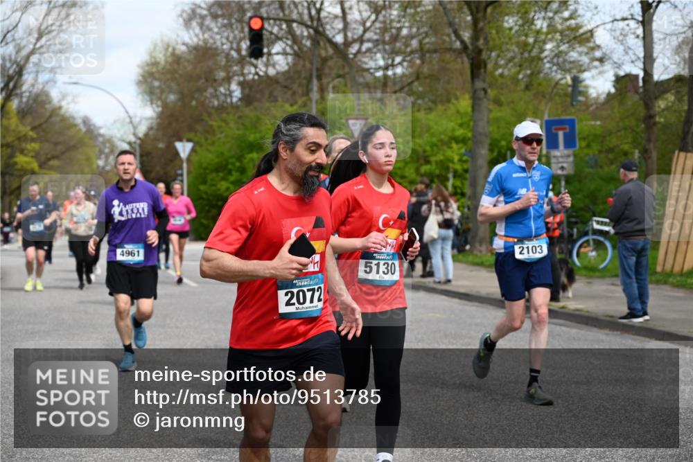 12.04.2026 - 45. Internationalen Wilhelmsburger Insellauf J. Mangold http://msf.ph/oto/9513785 12.04.2026 13:09:54 Ziel 5761, 4335, 3807, 4794, 2687, 5090, 5256, 4419, 5454, 5624, 5005, 3557, 3729, 3890, 5282, 2072, 5130, 3004, 2103, 5089, 2001, 4116, 2743, 3673, 4961, 3919, 3793, 3549, 5646, 5287, 4910, 4278, 4935, 2129, 2982, 2121, 2289, 4250, 5612, 3338, 5704, 4578, 4579, 4356, 3445, 3446 meine-sportfotos.de