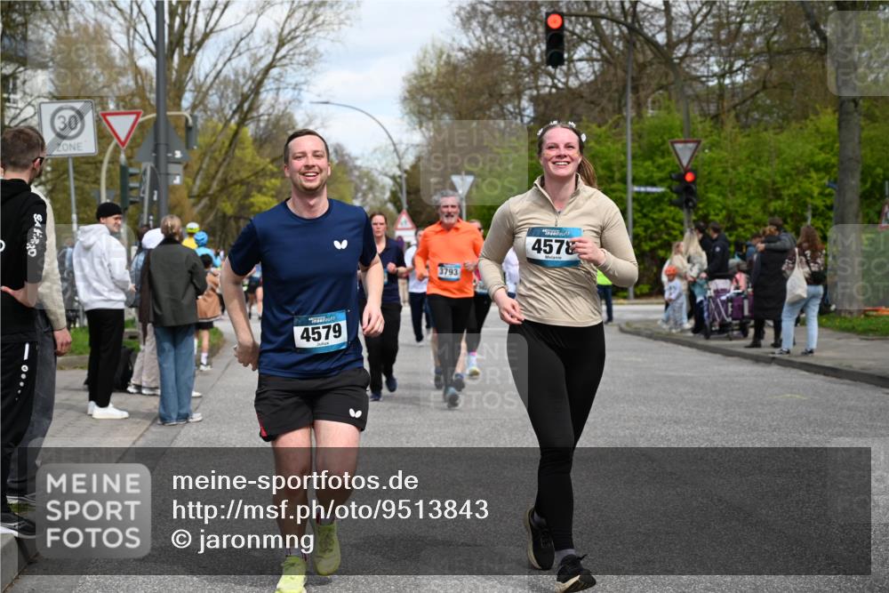 12.04.2026 - 45. Internationalen Wilhelmsburger Insellauf J. Mangold http://msf.ph/oto/9513843 12.04.2026 13:10:02 Ziel 3807, 4794, 2687, 5090, 5256, 4419, 5454, 5624, 5005, 3557, 3729, 3890, 5282, 2072, 5130, 3004, 2103, 5089, 2001, 4116, 2743, 3673, 4961, 3919, 3793, 3549, 5646, 5287, 4910, 4910, 4278, 4935, 2129, 2982, 2121, 2289, 4250, 5612, 5612, 3338, 5704, 4578, 4579, 4356, 3445, 3446, 4562, 3654, 3269, 4552, 3285, 3288, 5444, 5443, 5830, 5259, 3407, 3948, 3949 meine-sportfotos.de
