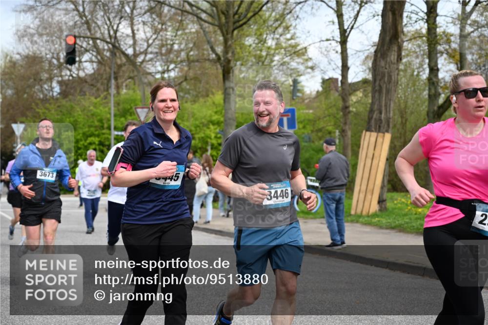 12.04.2026 - 45. Internationalen Wilhelmsburger Insellauf J. Mangold http://msf.ph/oto/9513880 12.04.2026 13:10:06 Ziel 4419, 5454, 5624, 5005, 3557, 3729, 3890, 5282, 2072, 5130, 3004, 2103, 5089, 2001, 4116, 2743, 3673, 4961, 3919, 3793, 3549, 5646, 5287, 4910, 4278, 4935, 2129, 2982, 2121, 2289, 4250, 5612, 3338, 5704, 4578, 4579, 4356, 3445, 3446, 4579, 4356, 3445, 3446, 4562, 3654, 3269, 4552, 3285, 3288, 5444, 5443, 5830, 5259, 3407, 3948, 3949, 4540, 2315, 5494, 4909 meine-sportfotos.de
