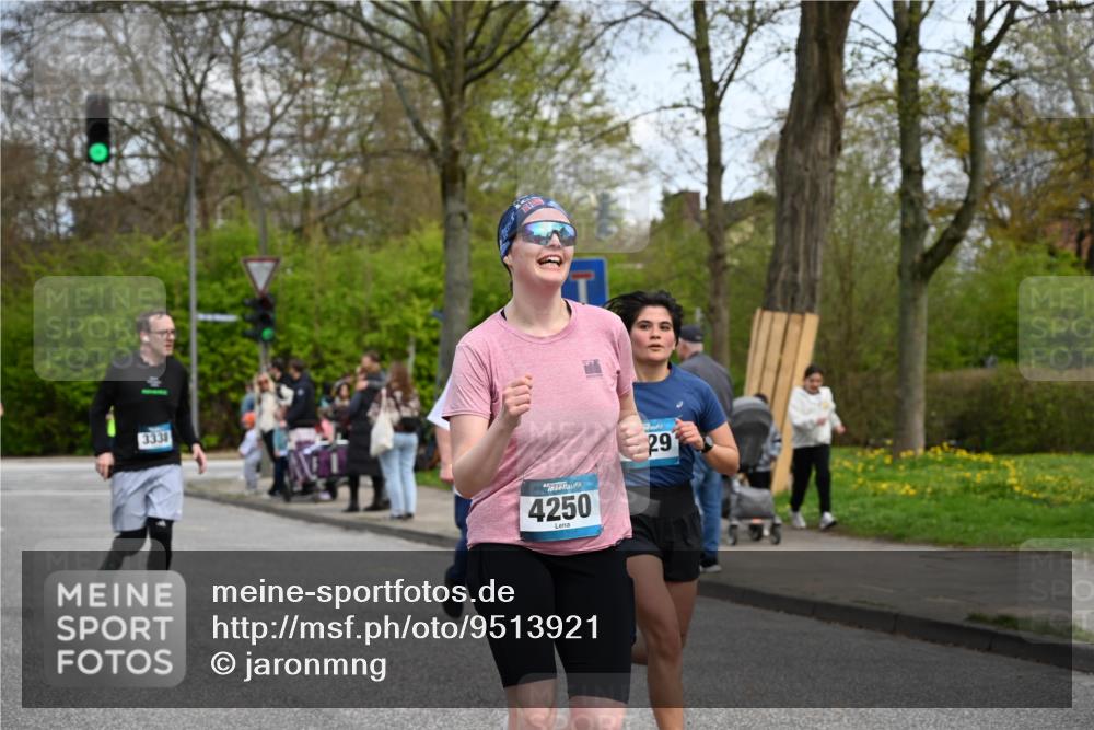 12.04.2026 - 45. Internationalen Wilhelmsburger Insellauf J. Mangold http://msf.ph/oto/9513921 12.04.2026 13:10:11 Ziel 3890, 5282, 2072, 5130, 3004, 2103, 5089, 2001, 4116, 2743, 3673, 4961, 3919, 3793, 3549, 5646, 5287, 4910, 4278, 4935, 2129, 2982, 2121, 2289, 4250, 5612, 3338, 5704, 4578, 4579, 4356, 3445, 3446, 4562, 3654, 3269, 4552, 3285, 3288, 5444, 5443, 5830, 5259, 3407, 3948, 3949, 4540, 2315, 5494, 4909, 5004, 4969, 5762, 4769, 4798 meine-sportfotos.de