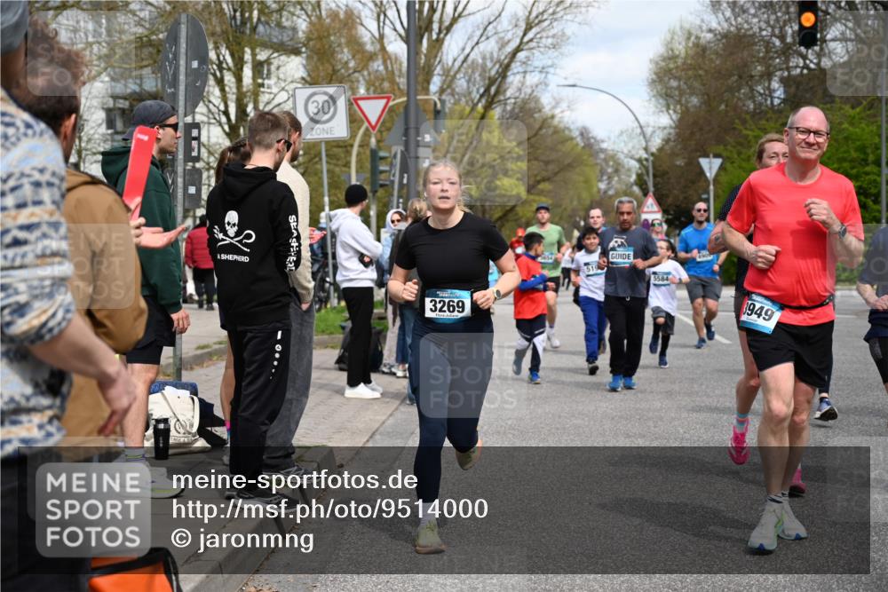 12.04.2026 - 45. Internationalen Wilhelmsburger Insellauf J. Mangold http://msf.ph/oto/9514000 12.04.2026 13:10:24 Ziel 5646, 5287, 4910, 4278, 4935, 2129, 2982, 2121, 2289, 4250, 5612, 3338, 5704, 4578, 4579, 4356, 3445, 3446, 4562, 3654, 3269, 4552, 3285, 3288, 5444, 5443, 5830, 5259, 5259, 3407, 3948, 3949, 4540, 2315, 5494, 4909, 5004, 4969, 5762, 4769, 4798, 4134, 4799, 4134, 4799, 5681, 2897, 3462, 5160, 5768, 3243, 4916, 5161, 3211, 5584, 4770, 5246, 2926, 2927 meine-sportfotos.de