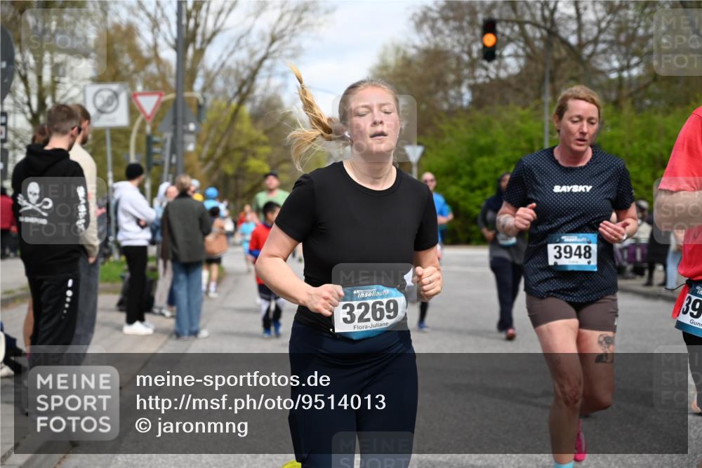 12.04.2026 - 45. Internationalen Wilhelmsburger Insellauf J. Mangold http://msf.ph/oto/9514013 12.04.2026 13:10:25 Ziel 5646, 5287, 4910, 4278, 4935, 2129, 2982, 2121, 2289, 4250, 5612, 3338, 5704, 4578, 4579, 4356, 3445, 3446, 4562, 3654, 3269, 4552, 3285, 3288, 5444, 5443, 5830, 5259, 3407, 3407, 3948, 3949, 4540, 2315, 5494, 4909, 5004, 4969, 5762, 4769, 4798, 4134, 4799, 5681, 5681, 2897, 3462, 5160, 5768, 3243, 4916, 5161, 3211, 5584, 4770, 5246, 2926, 2927 meine-sportfotos.de