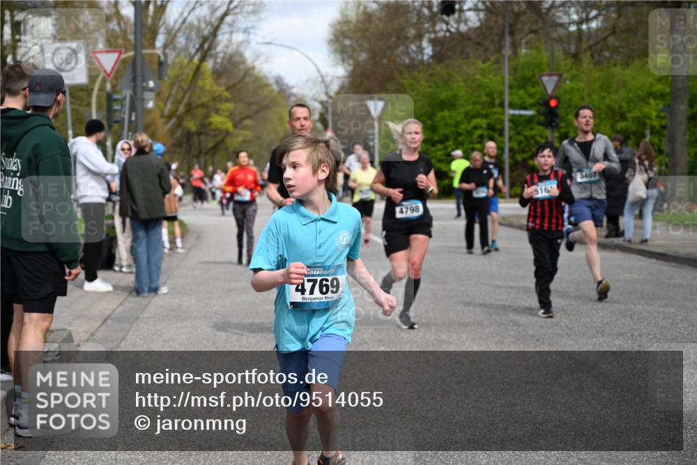 12.04.2026 - 45. Internationalen Wilhelmsburger Insellauf J. Mangold http://msf.ph/oto/9514055 12.04.2026 13:10:33 Ziel 2289, 4250, 5612, 3338, 5704, 4578, 4579, 4356, 3445, 3446, 4562, 3654, 3269, 4552, 3285, 3288, 5444, 5443, 5830, 5259, 3407, 3948, 3949, 4540, 2315, 5494, 4909, 5004, 4969, 5762, 4969, 5762, 4769, 4798, 4134, 4799, 5681, 2897, 3462, 5160, 5768, 3243, 4916, 5161, 3211, 5584, 4770, 4770, 5246, 2926, 2927, 5195, 4692, 5417, 5199, 2889, 2714, 4216, 4895, 3932, 2114, 2519 meine-sportfotos.de