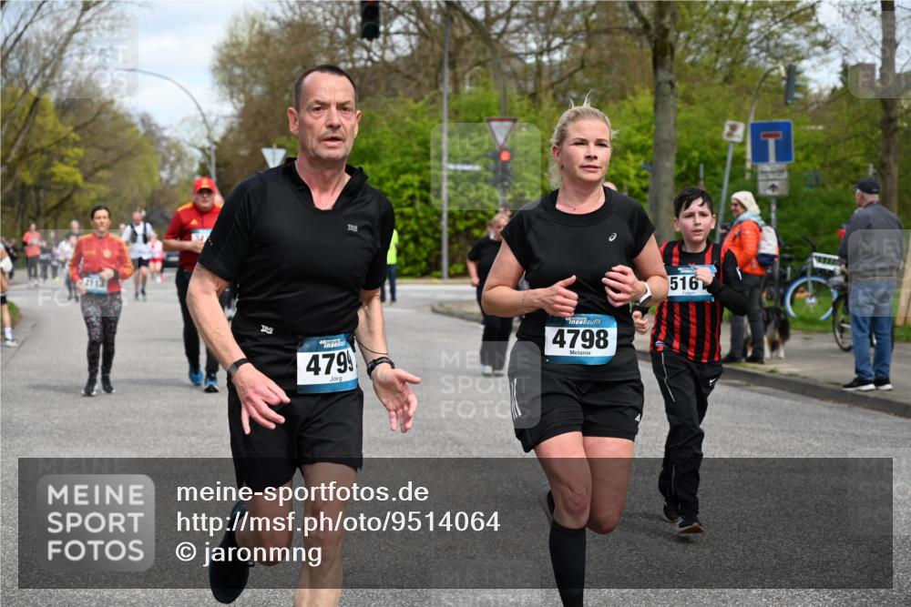 12.04.2026 - 45. Internationalen Wilhelmsburger Insellauf J. Mangold http://msf.ph/oto/9514064 12.04.2026 13:10:35 Ziel 4250, 5612, 3338, 5704, 4578, 4579, 4356, 3445, 3446, 4562, 3654, 3269, 4552, 3285, 3288, 5444, 5443, 5830, 5259, 3407, 3948, 3949, 4540, 2315, 5494, 4909, 5004, 4969, 5762, 4769, 4798, 4769, 4798, 4134, 4799, 5681, 2897, 3462, 5160, 5768, 3243, 4916, 5161, 3211, 5584, 4770, 5246, 2926, 2927, 5195, 4692, 5417, 5199, 2889, 2714, 4216, 4895, 3932, 2114, 2519, 2113 meine-sportfotos.de