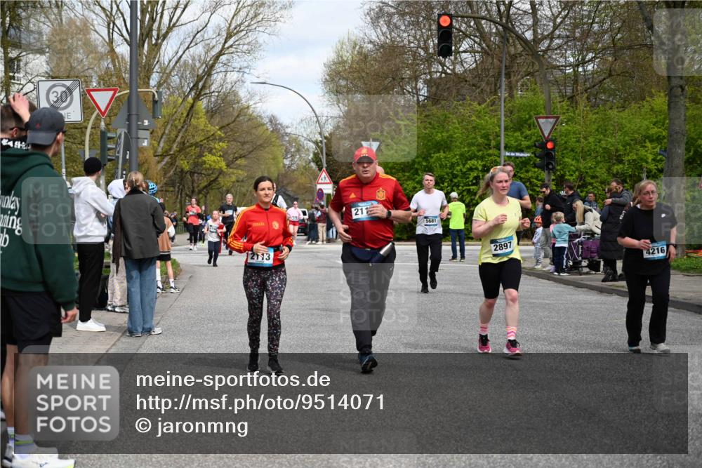 12.04.2026 - 45. Internationalen Wilhelmsburger Insellauf J. Mangold http://msf.ph/oto/9514071 12.04.2026 13:10:37 Ziel 5612, 3338, 5704, 4578, 4579, 4356, 3445, 3446, 4562, 3654, 3269, 4552, 3285, 3288, 5444, 5443, 5830, 5259, 3407, 3948, 3949, 4540, 2315, 5494, 4909, 5004, 4969, 5762, 4769, 4798, 4134, 4799, 5681, 5681, 2897, 3462, 5160, 5768, 3243, 4916, 5161, 3211, 5584, 4770, 5246, 2926, 2927, 5195, 4692, 5417, 5199, 2889, 2714, 4216, 4895, 3932, 2114, 2519, 2113 meine-sportfotos.de