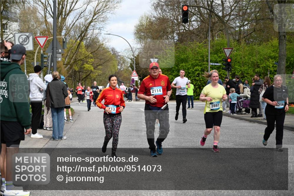 12.04.2026 - 45. Internationalen Wilhelmsburger Insellauf J. Mangold http://msf.ph/oto/9514073 12.04.2026 13:10:37 Ziel 5612, 3338, 5704, 4578, 4579, 4356, 3445, 3446, 4562, 3654, 3269, 4552, 3285, 3288, 5444, 5443, 5830, 5259, 3407, 3948, 3949, 4540, 2315, 5494, 4909, 5004, 4969, 5762, 4769, 4798, 4134, 4799, 5681, 5681, 2897, 3462, 5160, 5768, 3243, 4916, 5161, 3211, 5584, 4770, 5246, 2926, 2927, 5195, 4692, 5417, 5199, 2889, 2714, 4216, 4895, 3932, 2114, 2519, 2113 meine-sportfotos.de