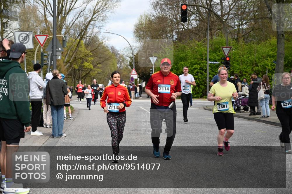12.04.2026 - 45. Internationalen Wilhelmsburger Insellauf J. Mangold http://msf.ph/oto/9514077 12.04.2026 13:10:37 Ziel 5612, 3338, 5704, 4578, 4579, 4356, 3445, 3446, 4562, 3654, 3269, 4552, 3285, 3288, 5444, 5443, 5830, 5259, 3407, 3948, 3949, 4540, 2315, 5494, 4909, 5004, 4969, 5762, 4769, 4798, 4134, 4799, 5681, 5681, 2897, 3462, 5160, 5768, 3243, 4916, 5161, 3211, 5584, 4770, 5246, 2926, 2927, 5195, 4692, 5417, 5199, 2889, 2714, 4216, 4895, 3932, 2114, 2519, 2113 meine-sportfotos.de