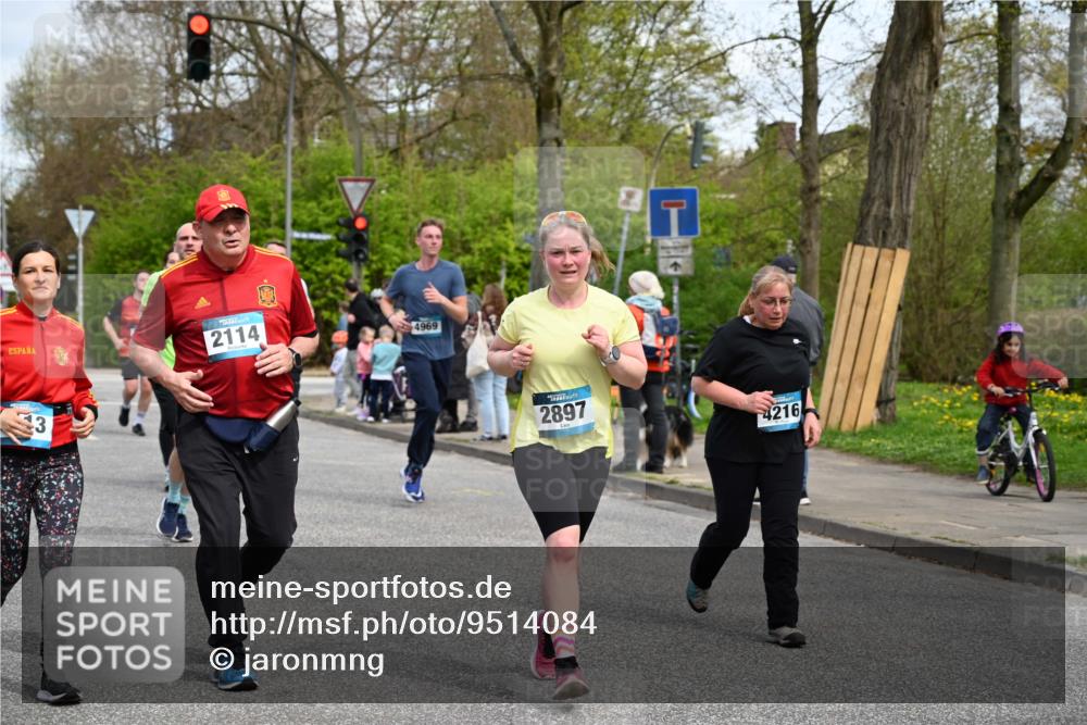 12.04.2026 - 45. Internationalen Wilhelmsburger Insellauf J. Mangold http://msf.ph/oto/9514084 12.04.2026 13:10:38 Ziel 5612, 3338, 5704, 4578, 4579, 4356, 3445, 3446, 4562, 3654, 3269, 4552, 3285, 3288, 5444, 5443, 5830, 5259, 3407, 3948, 3949, 4540, 2315, 5494, 4909, 5004, 4969, 5762, 4769, 4798, 4134, 4799, 5681, 2897, 3462, 5160, 5768, 3243, 4916, 5161, 3211, 5584, 4770, 5246, 2926, 2927, 5195, 4692, 5417, 5195, 4692, 5417, 5199, 2889, 2714, 4216, 4895, 3932, 2114, 2519, 2113, 2076, 4106 meine-sportfotos.de