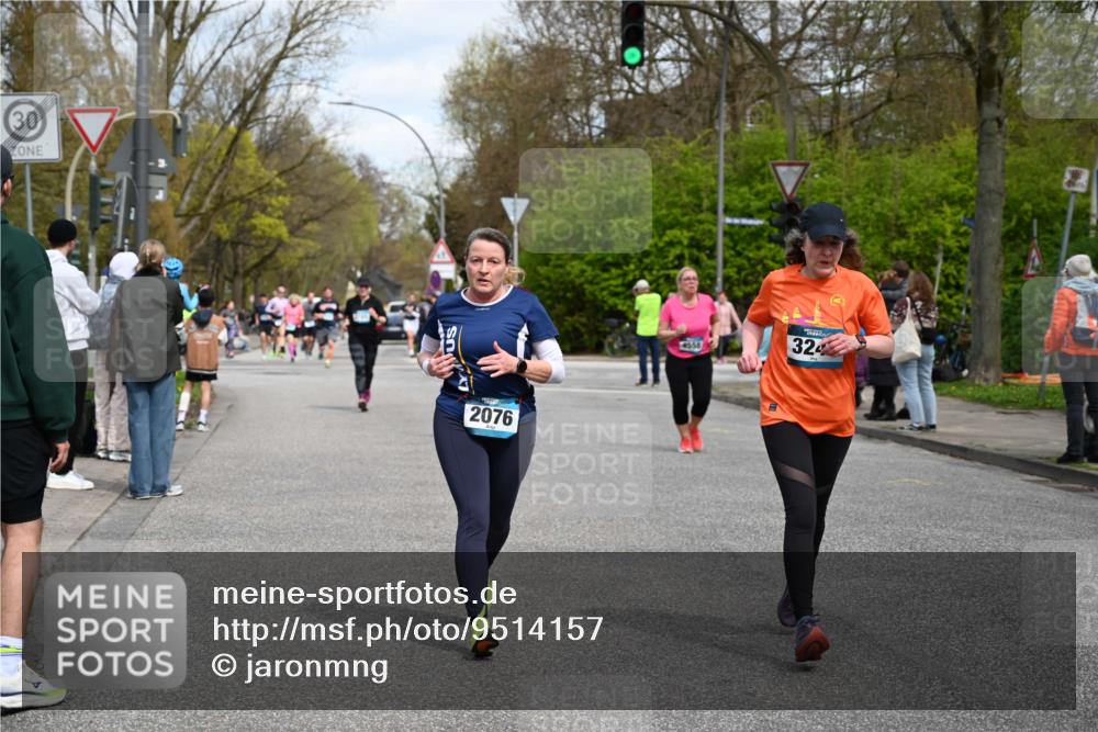 12.04.2026 - 45. Internationalen Wilhelmsburger Insellauf J. Mangold http://msf.ph/oto/9514157 12.04.2026 13:10:59 Ziel 4769, 4798, 4134, 4799, 5681, 2897, 3462, 5160, 5768, 3243, 4916, 5161, 3211, 5584, 4770, 5246, 2926, 2927, 5195, 4692, 5417, 5199, 2889, 2714, 4216, 4895, 3932, 2114, 2519, 2113, 2076, 4106, 3247, 5180, 3101, 3734, 4796, 2461, 4810, 3994, 4558, 3573, 4427, 2844, 3115, 4726, 4051, 2827, 2825, 4985 meine-sportfotos.de