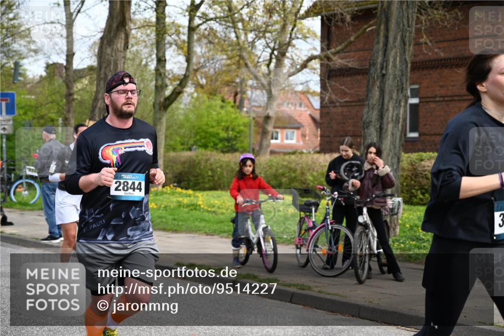 12.04.2026 - 45. Internationalen Wilhelmsburger Insellauf J. Mangold http://msf.ph/oto/9514227 12.04.2026 13:11:13 Ziel 2926, 2927, 5195, 4692, 5417, 5199, 2889, 2714, 4216, 4895, 3932, 2114, 2519, 2113, 2076, 4106, 3247, 5180, 3101, 3734, 4796, 2461, 4810, 2461, 4810, 3994, 4558, 3573, 4427, 2844, 3115, 4726, 4051, 2827, 2825, 4985, 4193, 3643, 5525, 5403, 3643, 5525, 5403, 2084, 5772, 3733, 4730, 3969, 3055, 4664, 2396, 3079, 3138 meine-sportfotos.de
