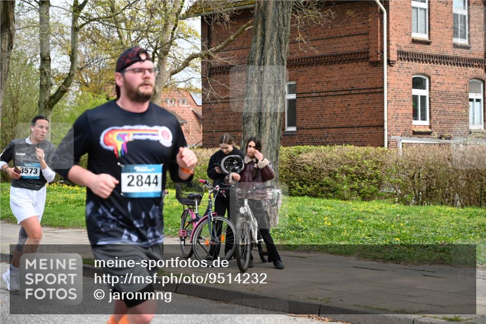 12.04.2026 - 45. Internationalen Wilhelmsburger Insellauf J. Mangold http://msf.ph/oto/9514232 12.04.2026 13:11:13 Ziel 2926, 2927, 5195, 4692, 5417, 5199, 2889, 2714, 4216, 4895, 3932, 2114, 2519, 2113, 2076, 4106, 3247, 5180, 3101, 3734, 4796, 2461, 4810, 2461, 4810, 3994, 4558, 3573, 4427, 2844, 3115, 4726, 4051, 2827, 2825, 4985, 4193, 3643, 5525, 5403, 3643, 5525, 5403, 2084, 5772, 3733, 4730, 3969, 3055, 4664, 2396, 3079, 3138 meine-sportfotos.de