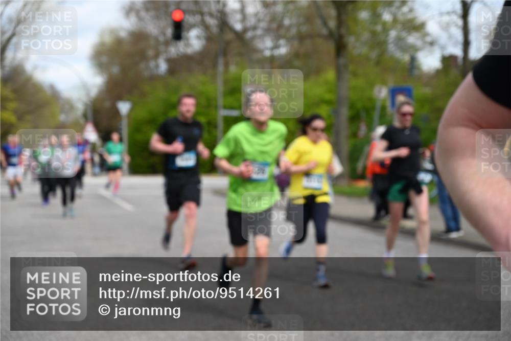 12.04.2026 - 45. Internationalen Wilhelmsburger Insellauf J. Mangold http://msf.ph/oto/9514261 12.04.2026 13:11:22 Ziel 3932, 2114, 2519, 2113, 2076, 4106, 3247, 5180, 3101, 3734, 4796, 2461, 4810, 3994, 4558, 3573, 4427, 2844, 3115, 4726, 4051, 2827, 2825, 4985, 4985, 4193, 3643, 5525, 5403, 2084, 5772, 3733, 4730, 3969, 3055, 4664, 2396, 3079, 3138, 5402, 2136, 4683, 5640, 4480, 4987, 2445, 4930 meine-sportfotos.de