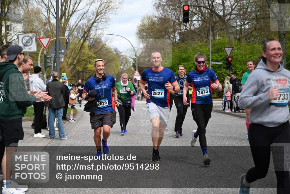12.04.2026 - 45. Internationalen Wilhelmsburger Insellauf J. Mangold http://msf.ph/oto/9514298 12.04.2026 13:11:27 Ziel 2076, 4106, 3247, 5180, 3101, 3734, 4796, 2461, 4810, 3994, 4558, 3573, 4427, 2844, 3115, 4726, 4051, 2827, 2825, 4985, 4193, 3643, 5525, 5403, 2084, 5772, 3733, 3733, 4730, 3969, 3055, 4664, 2396, 3079, 3138, 5402, 2136, 2136, 4683, 5640, 4480, 4987, 2445, 4930, 2024, 4328, 4276, 5031 meine-sportfotos.de
