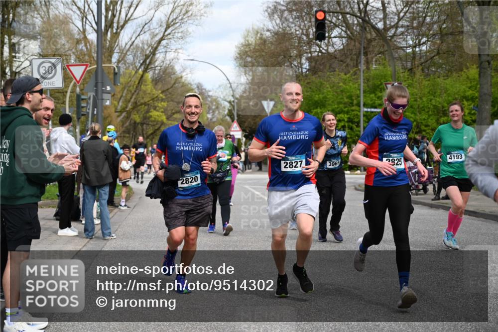 12.04.2026 - 45. Internationalen Wilhelmsburger Insellauf J. Mangold http://msf.ph/oto/9514302 12.04.2026 13:11:27 Ziel 2076, 4106, 3247, 5180, 3101, 3734, 4796, 2461, 4810, 3994, 4558, 3573, 4427, 2844, 3115, 4726, 4051, 2827, 2825, 4985, 4193, 3643, 5525, 5403, 2084, 5772, 3733, 3733, 4730, 3969, 3055, 4664, 2396, 3079, 3138, 5402, 2136, 2136, 4683, 5640, 4480, 4987, 2445, 4930, 2024, 4328, 4276, 5031 meine-sportfotos.de