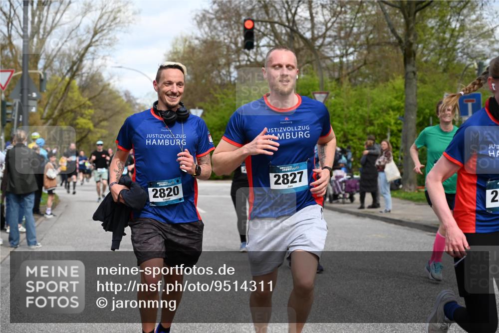 12.04.2026 - 45. Internationalen Wilhelmsburger Insellauf J. Mangold http://msf.ph/oto/9514311 12.04.2026 13:11:28 Ziel 3247, 5180, 3101, 3734, 4796, 2461, 4810, 3994, 4558, 3573, 4427, 2844, 3115, 4726, 4051, 2827, 2825, 4985, 4193, 3643, 5525, 5403, 2084, 5772, 3733, 4730, 3969, 3055, 4664, 2396, 3079, 3138, 5402, 2136, 4683, 4683, 5640, 4480, 4987, 2445, 4930, 2024, 4328, 4276, 5031, 4532, 2742 meine-sportfotos.de