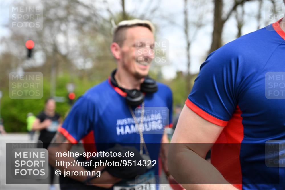 12.04.2026 - 45. Internationalen Wilhelmsburger Insellauf J. Mangold http://msf.ph/oto/9514322 12.04.2026 13:11:29 Ziel 5180, 3101, 3734, 4796, 2461, 4810, 3994, 4558, 3573, 4427, 2844, 3115, 4726, 4051, 2827, 2825, 4985, 4193, 3643, 5525, 5403, 2084, 5772, 3733, 4730, 3969, 3055, 4664, 2396, 3079, 3138, 5402, 2136, 4683, 5640, 4480, 4987, 2445, 4930, 2024, 4328, 4276, 5031, 4532, 2742 meine-sportfotos.de