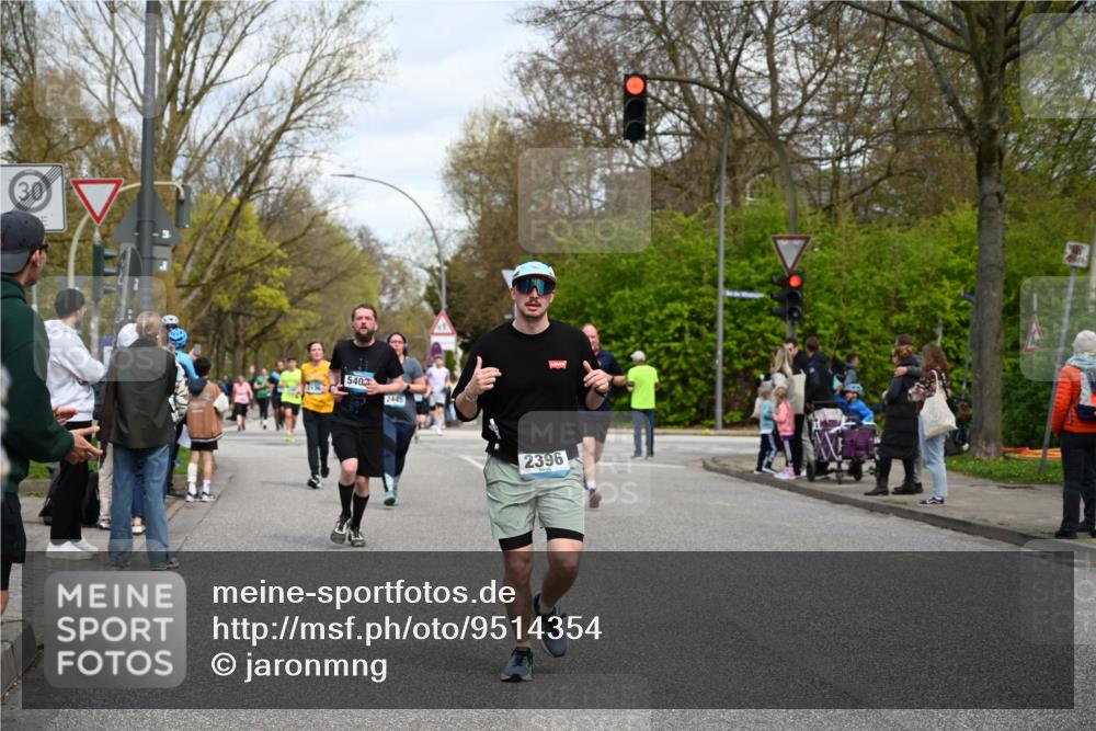 12.04.2026 - 45. Internationalen Wilhelmsburger Insellauf J. Mangold http://msf.ph/oto/9514354 12.04.2026 13:11:34 Ziel 4796, 2461, 4810, 3994, 4558, 3573, 4427, 2844, 3115, 4726, 4051, 2827, 2825, 4985, 4193, 3643, 5525, 5403, 2084, 5772, 3733, 4730, 3969, 3055, 4664, 2396, 3079, 3138, 5402, 2136, 4683, 5640, 4480, 4987, 2445, 4930, 4930, 2024, 4328, 4276, 5031, 4532, 2742, 5437 meine-sportfotos.de