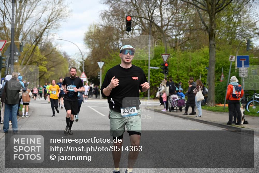 12.04.2026 - 45. Internationalen Wilhelmsburger Insellauf J. Mangold http://msf.ph/oto/9514363 12.04.2026 13:11:35 Ziel 4796, 2461, 4810, 3994, 4558, 3573, 4427, 2844, 3115, 4726, 4051, 2827, 2825, 4985, 4193, 3643, 5525, 5403, 2084, 5772, 3733, 4730, 3969, 3055, 4664, 2396, 3079, 2396, 3079, 3138, 5402, 2136, 4683, 5640, 4480, 4987, 2445, 4930, 2024, 2024, 4328, 4276, 5031, 4532, 2742, 5437 meine-sportfotos.de