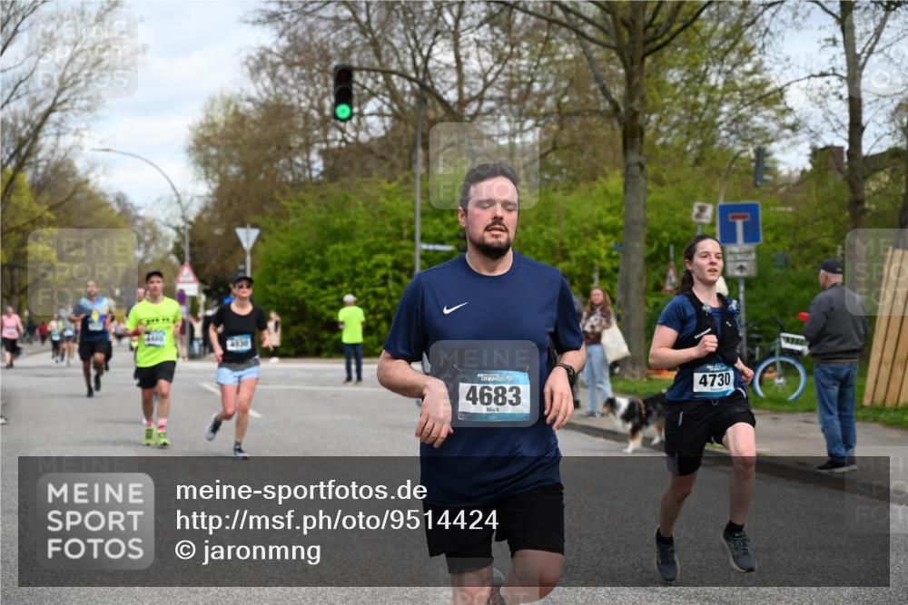 12.04.2026 - 45. Internationalen Wilhelmsburger Insellauf J. Mangold http://msf.ph/oto/9514424 12.04.2026 13:11:42 Ziel 4427, 2844, 3115, 4726, 4051, 2827, 2825, 4985, 4193, 3643, 5525, 5403, 2084, 5772, 3733, 4730, 3969, 3055, 4664, 2396, 3079, 3138, 5402, 2136, 4683, 5640, 5640, 4480, 4987, 2445, 4930, 2024, 4328, 4276, 5031, 4532, 2742, 5437, 4847, 4846, 4850 meine-sportfotos.de
