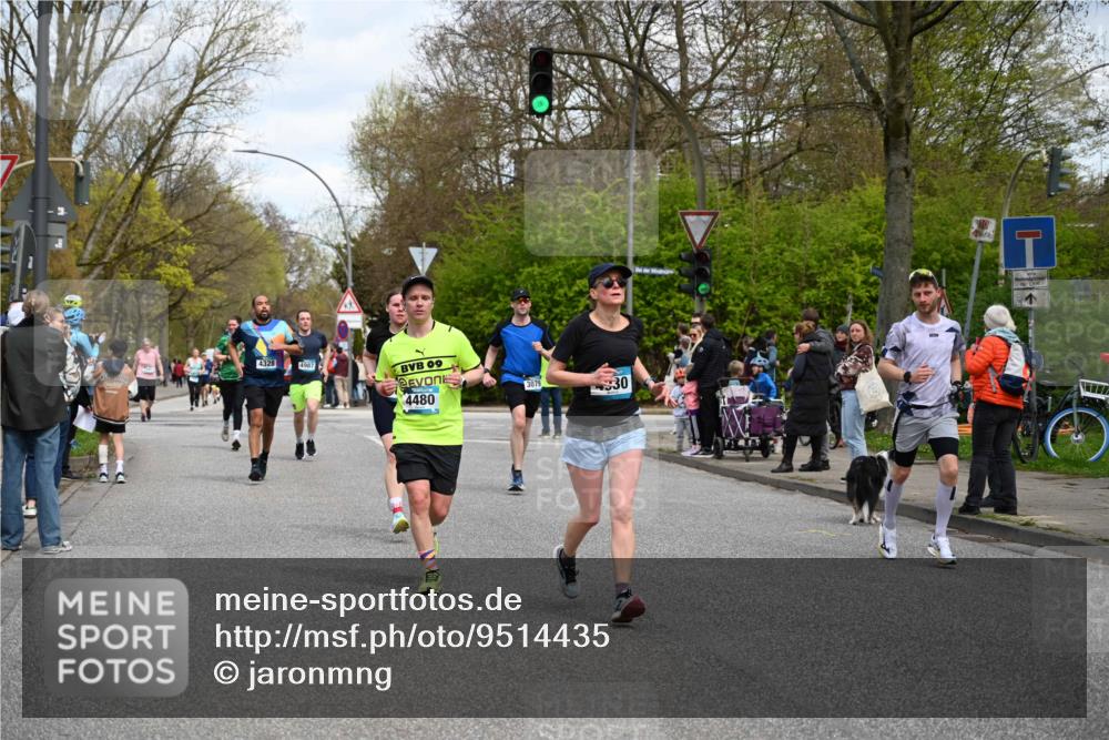 12.04.2026 - 45. Internationalen Wilhelmsburger Insellauf J. Mangold http://msf.ph/oto/9514435 12.04.2026 13:11:44 Ziel 3115, 4726, 4051, 2827, 2825, 4985, 4193, 3643, 5525, 5403, 2084, 5772, 3733, 4730, 3969, 3055, 4664, 2396, 3079, 3138, 5402, 2136, 4683, 5640, 4480, 4987, 2445, 4930, 2024, 4328, 4276, 5031, 4532, 2742, 5437, 5437, 4847, 4846, 4850, 4550 meine-sportfotos.de