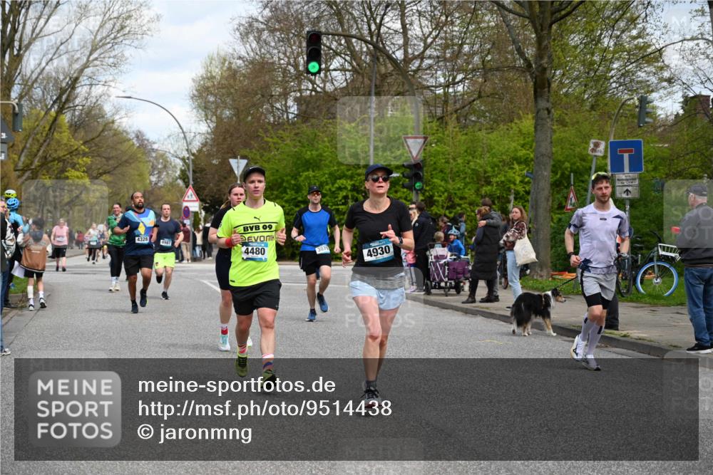 12.04.2026 - 45. Internationalen Wilhelmsburger Insellauf J. Mangold http://msf.ph/oto/9514438 12.04.2026 13:11:44 Ziel 3115, 4726, 4051, 2827, 2825, 4985, 4193, 3643, 5525, 5403, 2084, 5772, 3733, 4730, 3969, 3055, 4664, 2396, 3079, 3138, 5402, 2136, 4683, 5640, 4480, 4987, 2445, 4930, 2024, 4328, 4276, 5031, 4532, 2742, 5437, 5437, 4847, 4846, 4850, 4550 meine-sportfotos.de