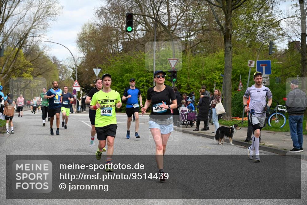 12.04.2026 - 45. Internationalen Wilhelmsburger Insellauf J. Mangold http://msf.ph/oto/9514439 12.04.2026 13:11:44 Ziel 3115, 4726, 4051, 2827, 2825, 4985, 4193, 3643, 5525, 5403, 2084, 5772, 3733, 4730, 3969, 3055, 4664, 2396, 3079, 3138, 5402, 2136, 4683, 5640, 4480, 4987, 2445, 4930, 2024, 4328, 4276, 5031, 4532, 2742, 5437, 5437, 4847, 4846, 4850, 4550 meine-sportfotos.de