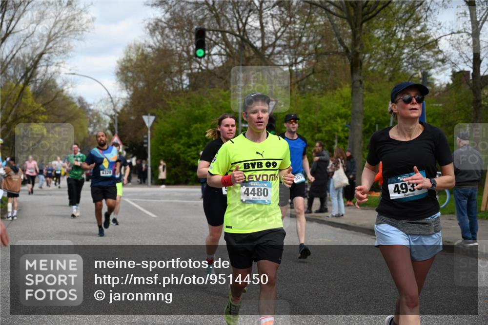 12.04.2026 - 45. Internationalen Wilhelmsburger Insellauf J. Mangold http://msf.ph/oto/9514450 12.04.2026 13:11:45 Ziel 2827, 2825, 4985, 4193, 3643, 5525, 5403, 2084, 5772, 3733, 4730, 3969, 3055, 4664, 2396, 3079, 3138, 5402, 2136, 4683, 5640, 4480, 4987, 2445, 4987, 2445, 4930, 2024, 4328, 4276, 5031, 4532, 2742, 5437, 4847, 4846, 4850, 4550, 3914 meine-sportfotos.de