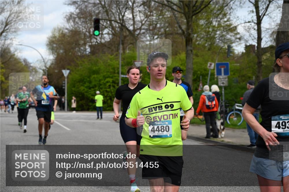 12.04.2026 - 45. Internationalen Wilhelmsburger Insellauf J. Mangold http://msf.ph/oto/9514455 12.04.2026 13:11:46 Ziel 4985, 4193, 3643, 5525, 5403, 2084, 5772, 3733, 4730, 3969, 3055, 4664, 2396, 3079, 3138, 5402, 2136, 4683, 5640, 4480, 4987, 2445, 4930, 4930, 2024, 4328, 4276, 5031, 4532, 2742, 5437, 4847, 4846, 4850, 4550, 3914 meine-sportfotos.de