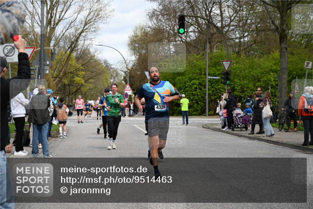 12.04.2026 - 45. Internationalen Wilhelmsburger Insellauf J. Mangold http://msf.ph/oto/9514463 12.04.2026 13:11:47 Ziel 4985, 4193, 3643, 5525, 5403, 2084, 5772, 3733, 4730, 3969, 3055, 4664, 2396, 3079, 3138, 5402, 2136, 4683, 5640, 4480, 4987, 2445, 4930, 2024, 2024, 4328, 4276, 5031, 4532, 2742, 5437, 4847, 4846, 4850, 4550, 3914, 2545, 3352 meine-sportfotos.de