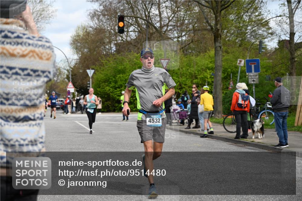 12.04.2026 - 45. Internationalen Wilhelmsburger Insellauf J. Mangold http://msf.ph/oto/9514480 12.04.2026 13:11:55 Ziel 4730, 3969, 3055, 4664, 2396, 3079, 3138, 5402, 2136, 4683, 5640, 4480, 4987, 2445, 4930, 2024, 4328, 4276, 5031, 4532, 2742, 5437, 4847, 4846, 4850, 4550, 4550, 3914, 2545, 3352, 3348 meine-sportfotos.de