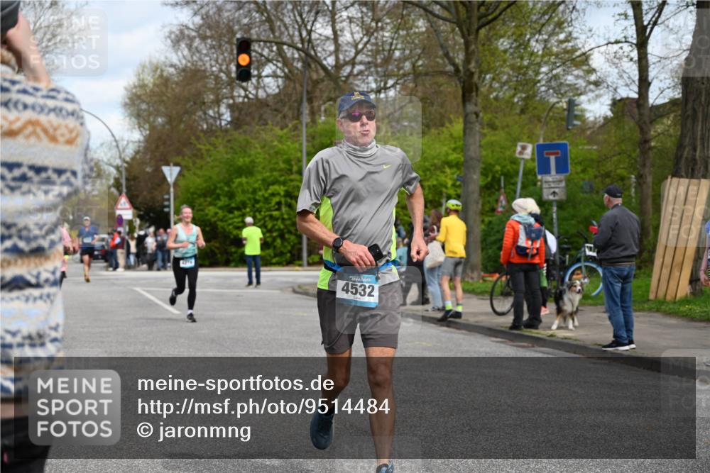12.04.2026 - 45. Internationalen Wilhelmsburger Insellauf J. Mangold http://msf.ph/oto/9514484 12.04.2026 13:11:55 Ziel 4730, 3969, 3055, 4664, 2396, 3079, 3138, 5402, 2136, 4683, 5640, 4480, 4987, 2445, 4930, 2024, 4328, 4276, 5031, 4532, 2742, 5437, 4847, 4846, 4850, 4550, 4550, 3914, 2545, 3352, 3348 meine-sportfotos.de