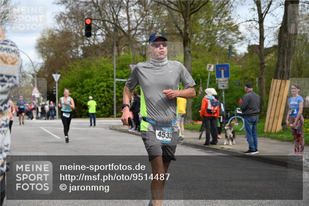 12.04.2026 - 45. Internationalen Wilhelmsburger Insellauf J. Mangold http://msf.ph/oto/9514487 12.04.2026 13:11:55 Ziel 4730, 3969, 3055, 4664, 2396, 3079, 3138, 5402, 2136, 4683, 5640, 4480, 4987, 2445, 4930, 2024, 4328, 4276, 5031, 4532, 2742, 5437, 4847, 4846, 4850, 4550, 4550, 3914, 2545, 3352, 3348 meine-sportfotos.de