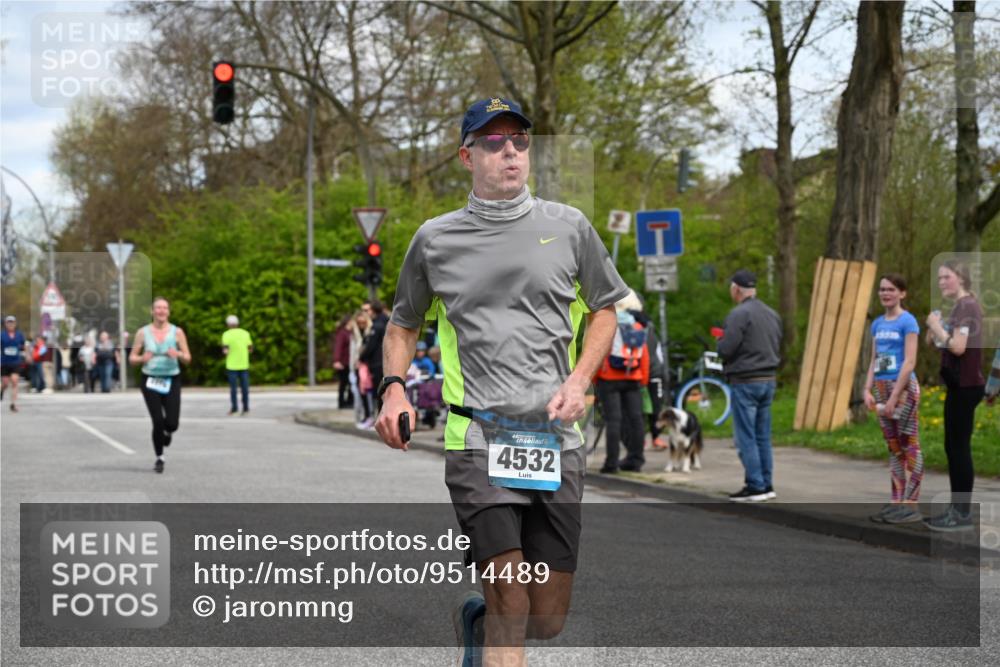 12.04.2026 - 45. Internationalen Wilhelmsburger Insellauf J. Mangold http://msf.ph/oto/9514489 12.04.2026 13:11:56 Ziel 4730, 3969, 3055, 4664, 2396, 3079, 3138, 5402, 2136, 4683, 5640, 4480, 4987, 2445, 4930, 2024, 4328, 4276, 5031, 4532, 2742, 5437, 5437, 4847, 4846, 4850, 4550, 3914, 2545, 3352, 3348, 5750 meine-sportfotos.de