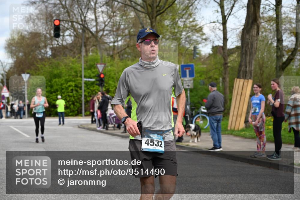 12.04.2026 - 45. Internationalen Wilhelmsburger Insellauf J. Mangold http://msf.ph/oto/9514490 12.04.2026 13:11:56 Ziel 4730, 3969, 3055, 4664, 2396, 3079, 3138, 5402, 2136, 4683, 5640, 4480, 4987, 2445, 4930, 2024, 4328, 4276, 5031, 4532, 2742, 5437, 5437, 4847, 4846, 4850, 4550, 3914, 2545, 3352, 3348, 5750 meine-sportfotos.de