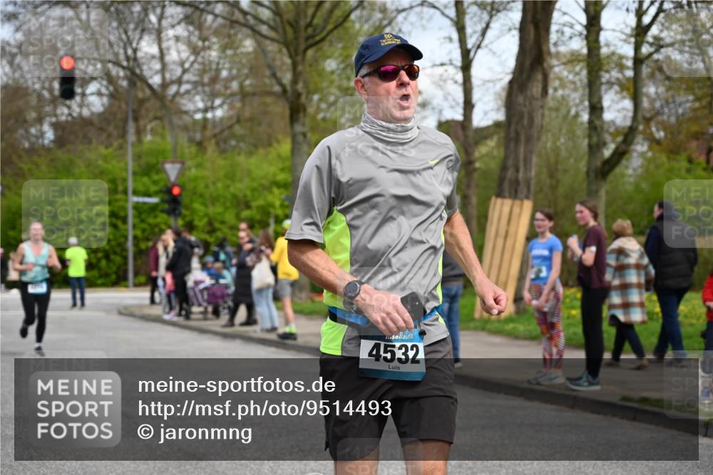 12.04.2026 - 45. Internationalen Wilhelmsburger Insellauf J. Mangold http://msf.ph/oto/9514493 12.04.2026 13:11:56 Ziel 4730, 3969, 3055, 4664, 2396, 3079, 3138, 5402, 2136, 4683, 5640, 4480, 4987, 2445, 4930, 2024, 4328, 4276, 5031, 4532, 2742, 5437, 5437, 4847, 4846, 4850, 4550, 3914, 2545, 3352, 3348, 5750 meine-sportfotos.de