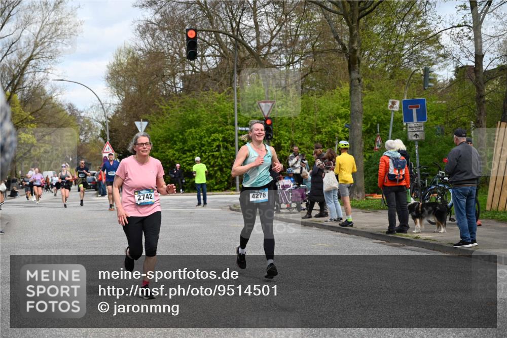 12.04.2026 - 45. Internationalen Wilhelmsburger Insellauf J. Mangold http://msf.ph/oto/9514501 12.04.2026 13:11:58 Ziel 2396, 3079, 3138, 5402, 2136, 4683, 5640, 4480, 4987, 2445, 4930, 2024, 4328, 4276, 5031, 4532, 2742, 5437, 4847, 4846, 4850, 4550, 3914, 2545, 3352, 3348, 5750, 5855, 2280 meine-sportfotos.de