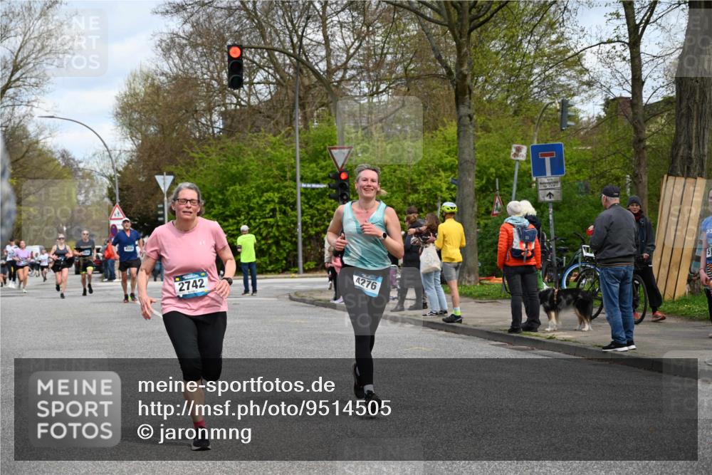 12.04.2026 - 45. Internationalen Wilhelmsburger Insellauf J. Mangold http://msf.ph/oto/9514505 12.04.2026 13:11:58 Ziel 2396, 3079, 3138, 5402, 2136, 4683, 5640, 4480, 4987, 2445, 4930, 2024, 4328, 4276, 5031, 4532, 2742, 5437, 4847, 4846, 4850, 4550, 3914, 2545, 3352, 3348, 5750, 5855, 2280 meine-sportfotos.de