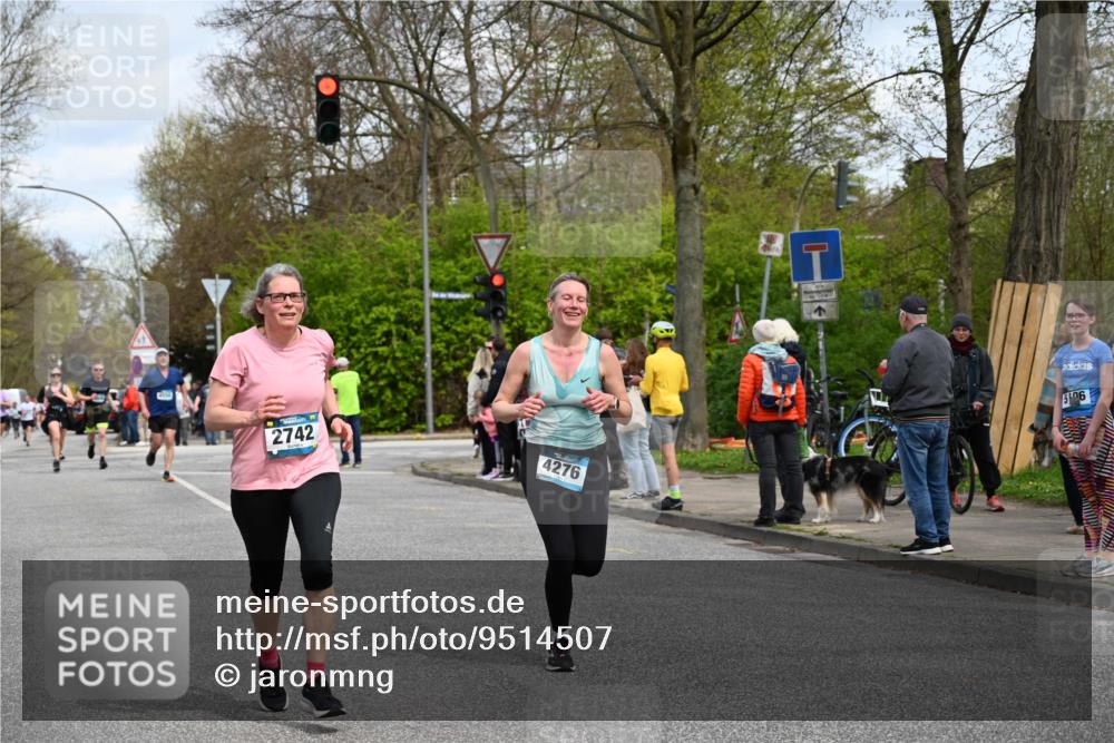 12.04.2026 - 45. Internationalen Wilhelmsburger Insellauf J. Mangold http://msf.ph/oto/9514507 12.04.2026 13:11:58 Ziel 2396, 3079, 3138, 5402, 2136, 4683, 5640, 4480, 4987, 2445, 4930, 2024, 4328, 4276, 5031, 4532, 2742, 5437, 4847, 4846, 4850, 4550, 3914, 2545, 3352, 3348, 5750, 5855, 2280 meine-sportfotos.de