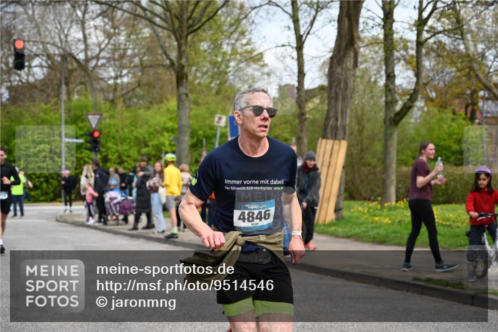12.04.2026 - 45. Internationalen Wilhelmsburger Insellauf J. Mangold http://msf.ph/oto/9514546 12.04.2026 13:12:07 Ziel 5640, 4480, 4987, 2445, 4930, 2024, 4328, 4276, 5031, 4532, 2742, 5437, 4847, 4846, 4850, 4550, 4550, 3914, 2545, 3352, 3348, 5750, 5855, 2280, 3441, 5674, 4841, 2275, 4671, 4627, 4628 meine-sportfotos.de