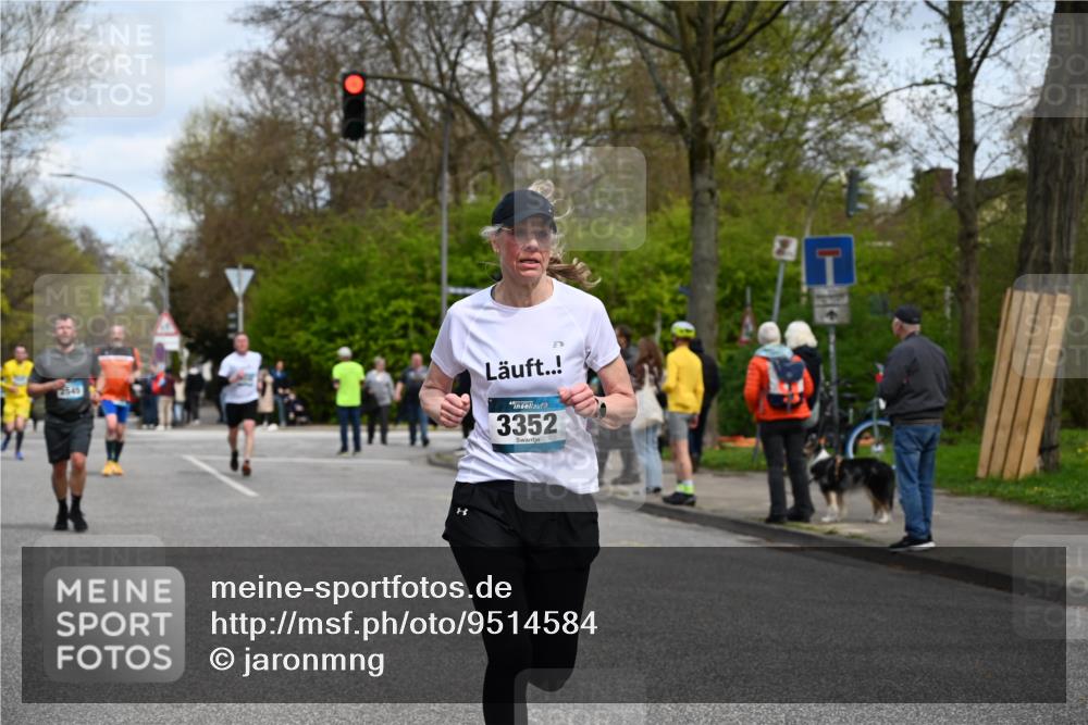 12.04.2026 - 45. Internationalen Wilhelmsburger Insellauf J. Mangold http://msf.ph/oto/9514584 12.04.2026 13:12:12 Ziel 2024, 4328, 4276, 5031, 4532, 2742, 5437, 4847, 4846, 4850, 4550, 3914, 2545, 3352, 3348, 5750, 5855, 2280, 3441, 5674, 4841, 2275, 4671, 4627, 4628, 3638, 4385 meine-sportfotos.de