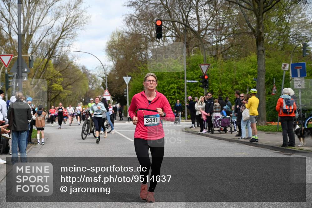 12.04.2026 - 45. Internationalen Wilhelmsburger Insellauf J. Mangold http://msf.ph/oto/9514637 12.04.2026 13:12:22 Ziel 4847, 4846, 4850, 4550, 3914, 2545, 3352, 3348, 5750, 5855, 2280, 3441, 5674, 4841, 2275, 4671, 4627, 4628, 3638, 4385, 2274, 4919, 4720, 4721, 2998, 4693, 3519, 4970, 3686 meine-sportfotos.de