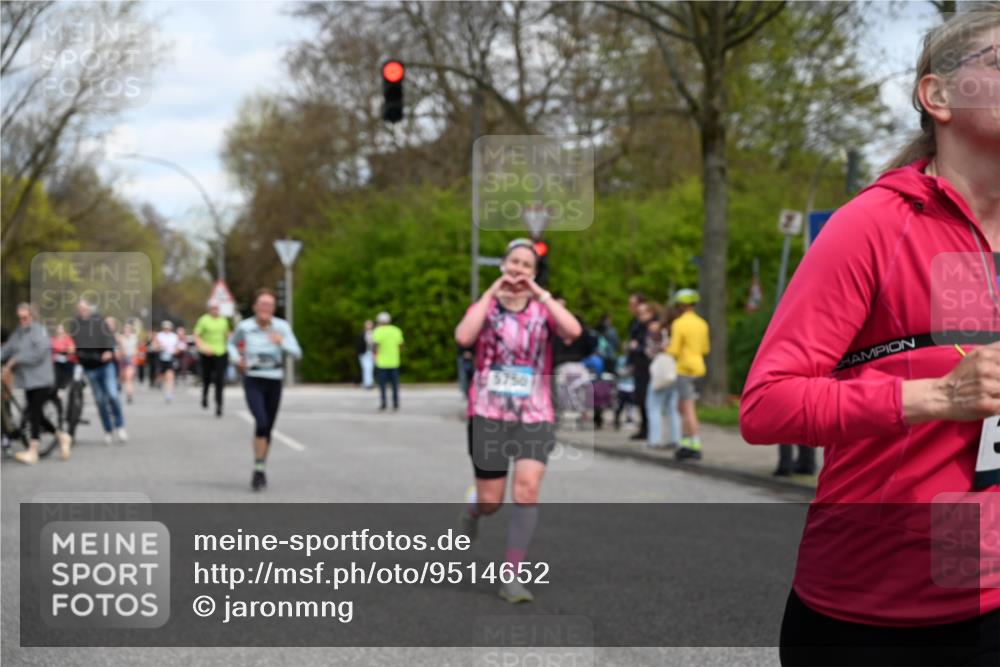 12.04.2026 - 45. Internationalen Wilhelmsburger Insellauf J. Mangold http://msf.ph/oto/9514652 12.04.2026 13:12:24 Ziel 4847, 4846, 4850, 4550, 3914, 2545, 3352, 3348, 5750, 5855, 2280, 3441, 5674, 4841, 2275, 4671, 4627, 4628, 3638, 4385, 4385, 2274, 4919, 4720, 4721, 2998, 4693, 3519, 4970, 3686 meine-sportfotos.de