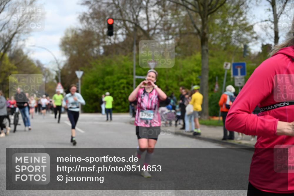 12.04.2026 - 45. Internationalen Wilhelmsburger Insellauf J. Mangold http://msf.ph/oto/9514653 12.04.2026 13:12:24 Ziel 4847, 4846, 4850, 4550, 3914, 2545, 3352, 3348, 5750, 5855, 2280, 3441, 5674, 4841, 2275, 4671, 4627, 4628, 3638, 4385, 4385, 2274, 4919, 4720, 4721, 2998, 4693, 3519, 4970, 3686 meine-sportfotos.de
