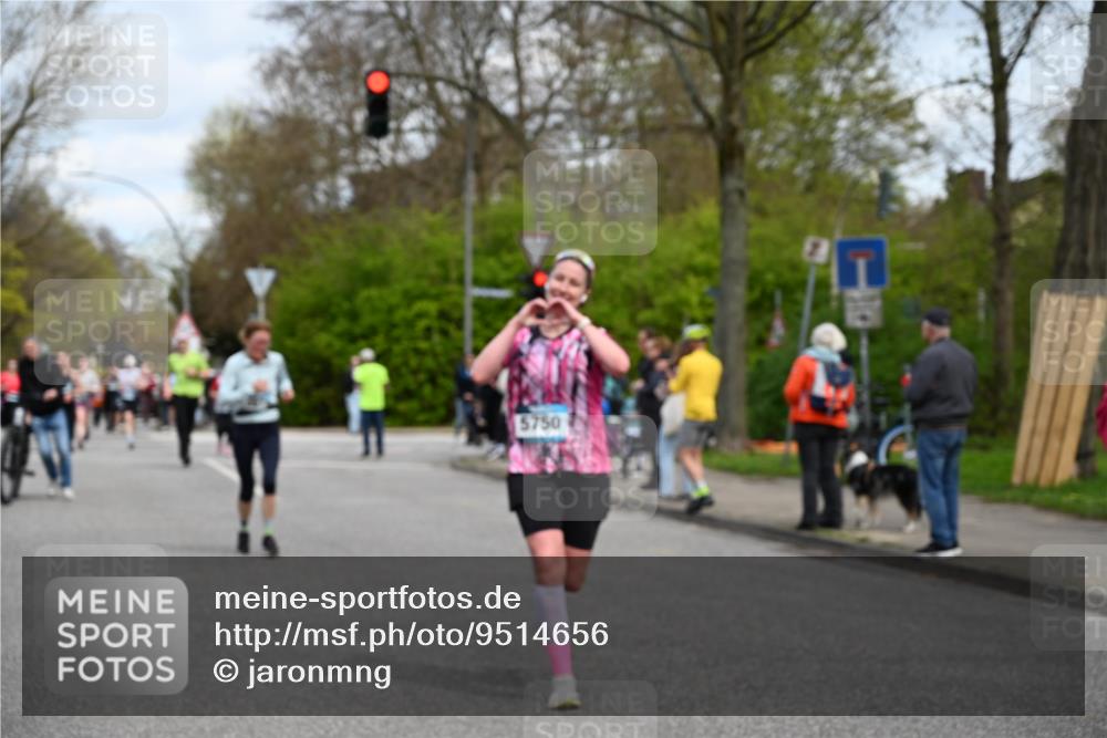 12.04.2026 - 45. Internationalen Wilhelmsburger Insellauf J. Mangold http://msf.ph/oto/9514656 12.04.2026 13:12:25 Ziel 4847, 4846, 4850, 4550, 3914, 2545, 3352, 3348, 5750, 5855, 2280, 3441, 5674, 4841, 3441, 5674, 4841, 2275, 4671, 4627, 4628, 3638, 4385, 2274, 4919, 4720, 4721, 2998, 4693, 3519, 4970, 3686, 4643 meine-sportfotos.de