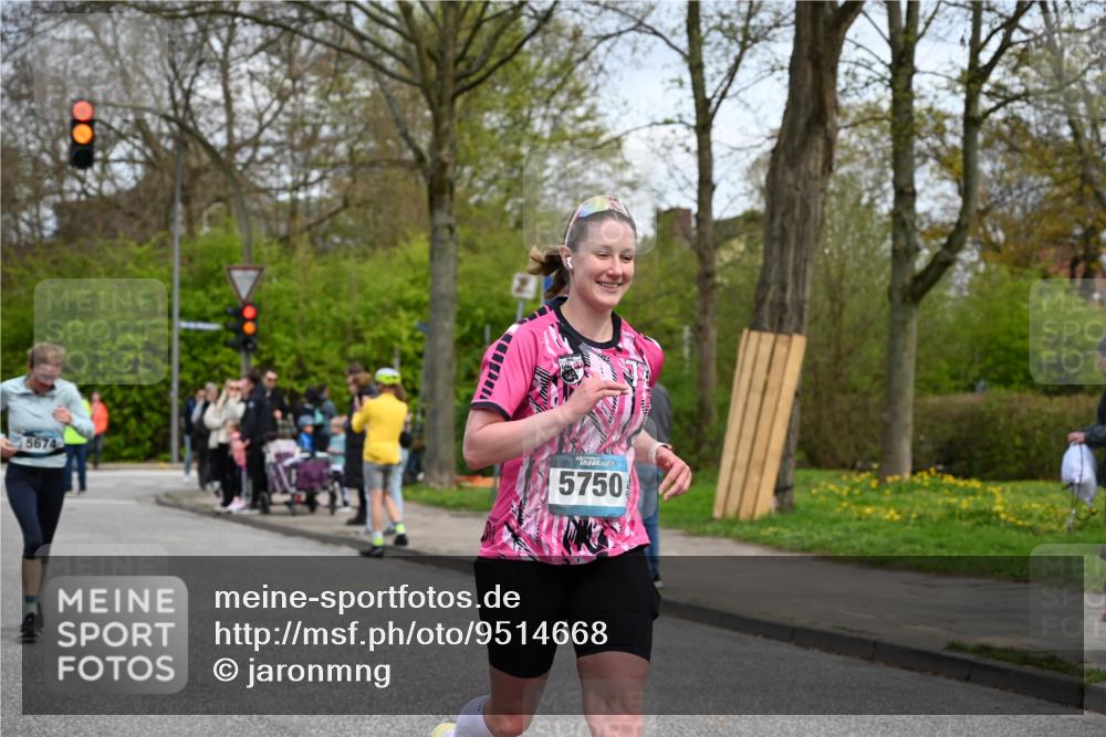 12.04.2026 - 45. Internationalen Wilhelmsburger Insellauf J. Mangold http://msf.ph/oto/9514668 12.04.2026 13:12:26 Ziel 4847, 4846, 4850, 4550, 3914, 2545, 3352, 3348, 5750, 5855, 2280, 3441, 5674, 4841, 2275, 4671, 4627, 4628, 3638, 4385, 2274, 4919, 2274, 4919, 4720, 4721, 2998, 4693, 3519, 4970, 3686, 4643, 2877 meine-sportfotos.de